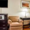 Отель Rodeway Inn Macarthur Airport, фото 6