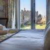 Отель Castle House - 5 Bedroom - Manorbier в Джеймстаун