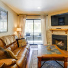 Отель Chic & Cozy Breck Condo: Ski-in/ski-out at Peak 8!, фото 2