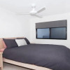Отель Unit 1 'Phoenix Apartments', Coolum Beach, фото 11