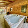 Отель Willow Creek 2 Bedroom Cabin by Redawning, фото 9