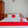 Отель RedDoorz near Mertasari Beach, фото 6