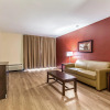 Отель Red Roof Inn PLUS+ & Suites Houston - IAH Airport SW, фото 13