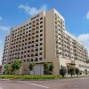 Отель 1 BR w Golf Course View Dubai South, фото 1