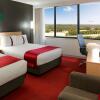 Отель Holiday Inn Melbourne Airport, an IHG Hotel, фото 5