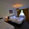 Отель Wisteria Tree - 2 Bed House - Stayseekers, фото 3