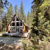 Отель Cascades Adventure Cabin 2 Bedroom Home by NW Comfy Cabins by RedAwning, фото 1