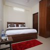 Отель OYO 9273 Surya Palace в Нью-Дели