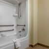 Отель Comfort Suites Johnson City near University, фото 9