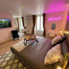 Отель Nice Renting - Love Room Massena - Luxe Room - Jacuzzi - Terrace - King Bed - AC, фото 18