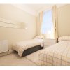 Отель Amazing 3-bedroom Garden Flat for 6 in Ealing, фото 17