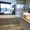 Отель Cavill Avenue Luxury Private Apartments, фото 9