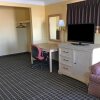 Отель Americas Best Value Inn Suites Millbury Toledo E, фото 2