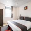 Отель Oyo Townhouse 427 Gokul Solitaire VIP Rd, фото 1