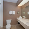 Отель Guest Inn & Suites - Midtown Medical Center, фото 7