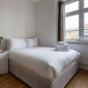 Отель Spacious 2BR flat in Putney, фото 6