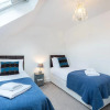 Отель 5 Bedrooms/sleeps 10-12/free Wifi & Parking/garden, фото 27