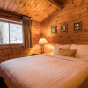Отель Castle Mountain Chalets, фото 7