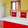 Отель Oyo 91580 Kost Bougenville Syariah, фото 11