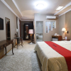 Отель RedDoorz Plus @ Jalan Dharmawangsa, фото 8