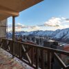 Отель Stylish 1Br Apartment For 3 With Mountain Views, фото 2