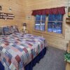 Отель Bear Right Inn by Heritage Cabin Rentals, фото 10