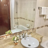Отель Whitesage - Lakefront Apartment Amidst Parks With Lake Access, фото 22