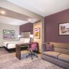 Отель La Quinta Inn & Suites by Wyndham Clifton Park, фото 5
