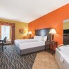 Отель La Quinta Inn & Suites by Wyndham Tulsa Airpt / Expo Square, фото 29