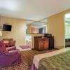 Отель Econo Lodge Inn & Suites, фото 4