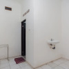 Отель RedDoorz Syariah Plus near Jatiwarna Toll Gate, фото 4