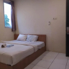 Отель RedDoorz At Kartini Residence Semarang, фото 4