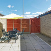 Отель Heart of Canterbury Holiday Home Sleeps 7 Wifi, фото 6