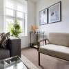 Отель The Vauxhall Bolthole - Elegant and Bright 2bdr Flat, фото 17