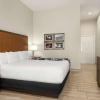 Отель La Quinta Inn & Suites by Wyndham Brownsville North, фото 6