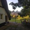 Отель Delightful 3 bed Thatched Cottage Near Winchester, фото 1