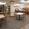 Отель Holiday Inn Express And Suites Salt Lake City Airport East, фото 5