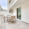 Отель Deluxe Apartment Steps to St George s Bay, фото 42
