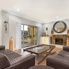 Отель Beachside Manor - 8 Bed Villa 2 Mins From Beach, фото 5