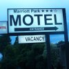 Отель Marriott Park Motel в Науре