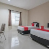 Отель Reddoorz Plus Near Syamsudin Noor Airport, фото 7