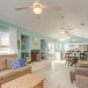 Отель Galveston Vacation Rental - Steps to the Beach!, фото 18