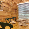 Отель Er96 - Squirrel's Leap - Great Location! Close To Town! 2 Bedroom Cabin by RedAwning, фото 9