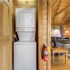 Отель Bear Tracks - Two Bedroom Cabin, фото 3