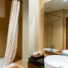 Отель RedDoorz Plus near Blok M Square, фото 8