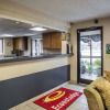 Отель Econo Lodge, фото 8