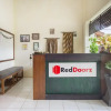 Отель RedDoorz @ Letjend S.Parman Pacitan, фото 13