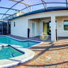 Отель Cozy Pool 4 Bed Home With Spa 4 Bedroom Home by RedAwning, фото 13