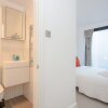 Отель Newly Refurbished Modern 3 Bedroom Apartment in Affluent Fulham, фото 3
