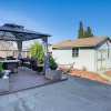 Отель Pinole Oasis w/ Gazebo & Gas Grill: Close to Napa, фото 14